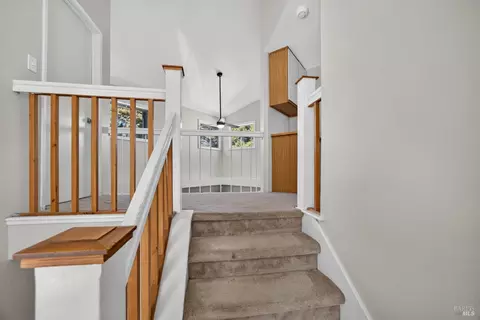 Entry Way - 121 Sunnyglen Dr, Vallejo, CA 94591 photo 3 of 5