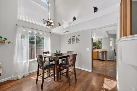 Dining - 121 Sunnyglen Dr, Vallejo, CA 94591 photo 2 of 2