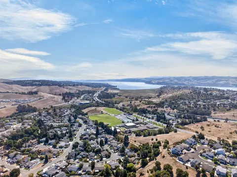 View/Area - 121 Sunnyglen Dr, Vallejo, CA 94591 photo 5 of 7