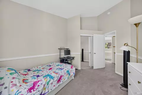 Bedroom - 121 Sunnyglen Dr, Vallejo, CA 94591 photo 6 of 7