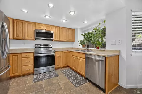 Kitchen - 121 Sunnyglen Dr, Vallejo, CA 94591 photo 1 of 3