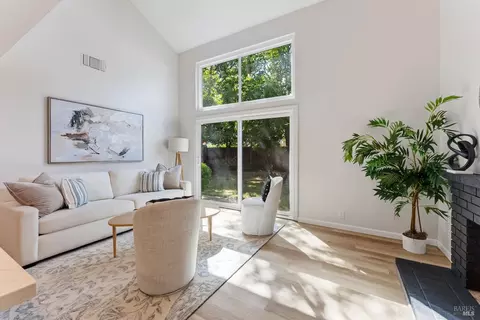 Living - 2273 Ross Pl, Fairfield, CA 94533 photo 1 of 1