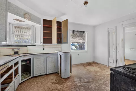 Kitchen - 1518 Alabama St, Vallejo, CA 94590 photo 1 of 1