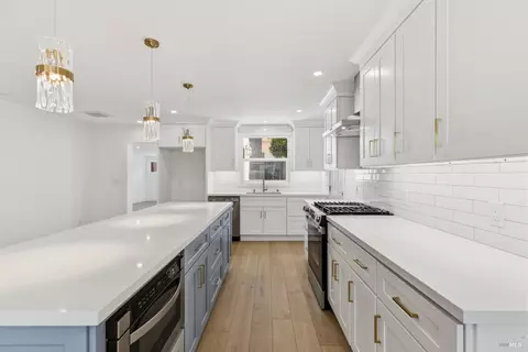 Kitchen - 34 Hermosa Ave, Vallejo, CA 94590 photo 2 of 4