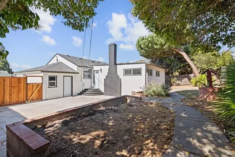 Exterior - 34 Hermosa Ave, Vallejo, CA 94590 photo 7 of 9