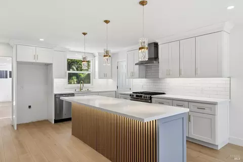 Kitchen - 34 Hermosa Ave, Vallejo, CA 94590 photo 1 of 4