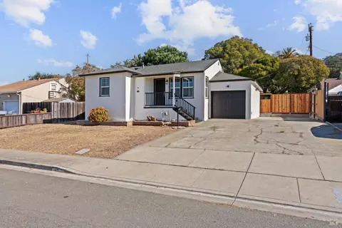 Exterior - 34 Hermosa Ave, Vallejo, CA 94590 photo 2 of 9