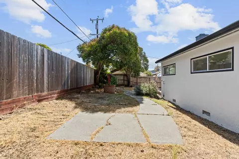 Exterior - 34 Hermosa Ave, Vallejo, CA 94590 photo 6 of 9