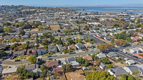 View/Area - 34 Hermosa Ave, Vallejo, CA 94590 photo 8 of 8