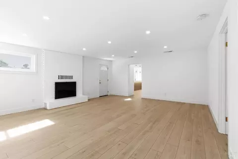 Living - 34 Hermosa Ave, Vallejo, CA 94590 photo 2 of 4