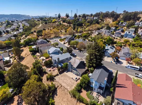 View/Area - 124 Brigantine Rd, Vallejo, CA 94591 photo 5 of 7