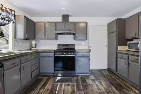 Kitchen - 124 Brigantine Rd, Vallejo, CA 94591 photo 3 of 4