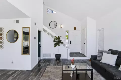 Entry Way - 124 Brigantine Rd, Vallejo, CA 94591 photo 3 of 3