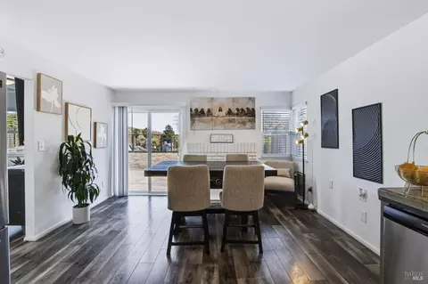 Dining - 124 Brigantine Rd, Vallejo, CA 94591 photo 1 of 2
