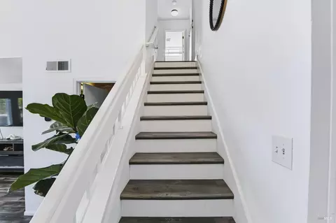 Entry Way - 124 Brigantine Rd, Vallejo, CA 94591 photo 2 of 3