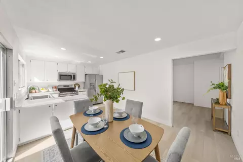 Dining - 166 Somerville Dr, Vacaville, CA 95687 photo 3 of 3