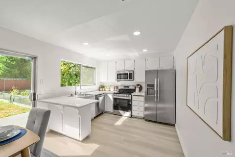 Kitchen - 166 Somerville Dr, Vacaville, CA 95687 photo 1 of 5