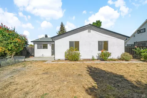 Exterior - 166 Somerville Dr, Vacaville, CA 95687 photo 11 of 14