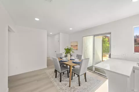 Dining - 166 Somerville Dr, Vacaville, CA 95687 photo 2 of 3