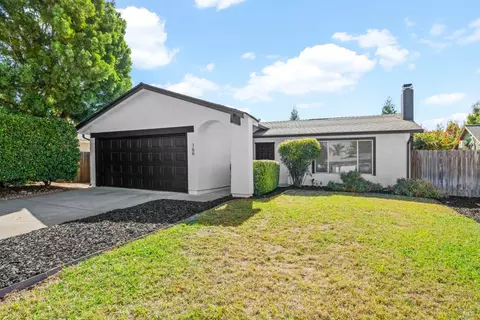 Exterior - 166 Somerville Dr, Vacaville, CA 95687 photo 6 of 14