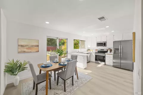 Dining - 166 Somerville Dr, Vacaville, CA 95687 photo 1 of 3