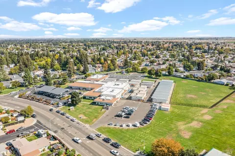 View/Area - 166 Somerville Dr, Vacaville, CA 95687 photo 3 of 7