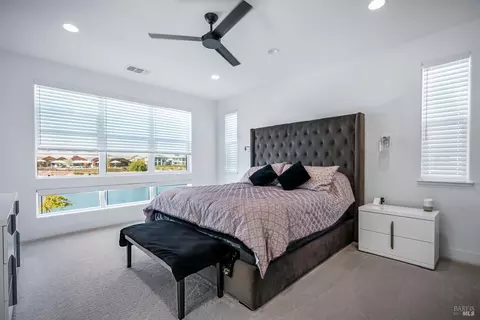 Bedroom - 2341 Waterside Dr, Fairfield, CA 94533 photo 8 of 11