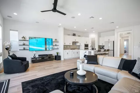 Living - 2341 Waterside Dr, Fairfield, CA 94533 photo 4 of 7