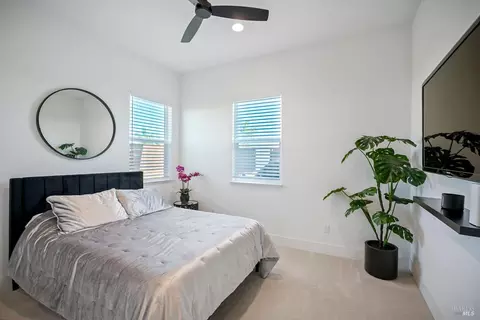 Bedroom - 2341 Waterside Dr, Fairfield, CA 94533 photo 2 of 11