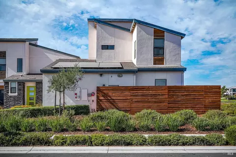 Exterior - 2341 Waterside Dr, Fairfield, CA 94533 photo 9 of 16