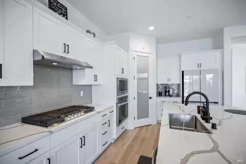 Kitchen - 2341 Waterside Dr, Fairfield, CA 94533 photo 5 of 7