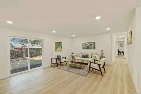 Living - 953 Brookwood Ave, Vallejo, CA 94591 photo 1 of 4