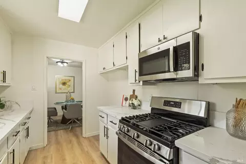 Kitchen - 953 Brookwood Ave, Vallejo, CA 94591 photo 2 of 5