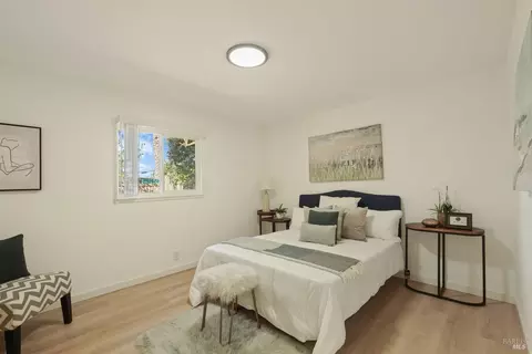 Bedroom - 953 Brookwood Ave, Vallejo, CA 94591 photo 5 of 7