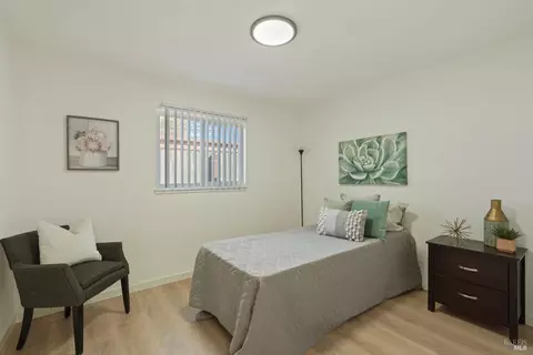 Bedroom - 953 Brookwood Ave, Vallejo, CA 94591 photo 3 of 7