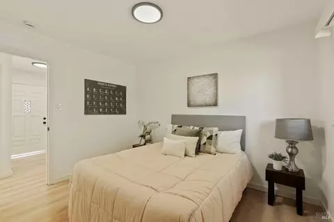 Bedroom - 953 Brookwood Ave, Vallejo, CA 94591 photo 2 of 7