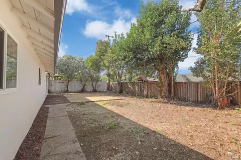 Exterior - 953 Brookwood Ave, Vallejo, CA 94591 photo 10 of 14