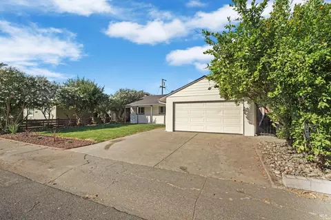Exterior - 953 Brookwood Ave, Vallejo, CA 94591 photo 5 of 14