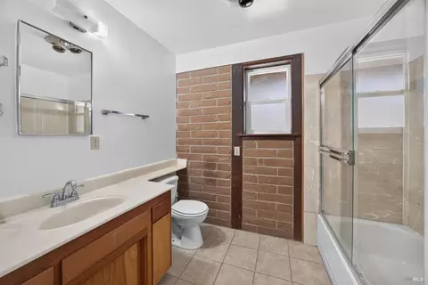 Bath - 4355 Morse Ln, Winters, CA 95694 photo 1 of 2
