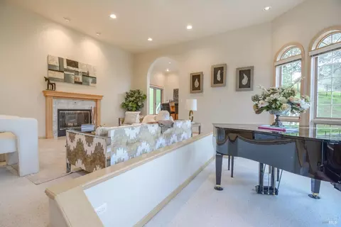 Living - 3368 Hidden Valley Ln, Fairfield, CA 94534 photo 2 of 8