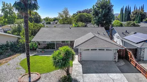 Exterior - 217 Arrowhead Dr, Vacaville, CA 95687 photo 10 of 10