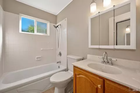 Bath - 217 Arrowhead Dr, Vacaville, CA 95687 photo 1 of 2