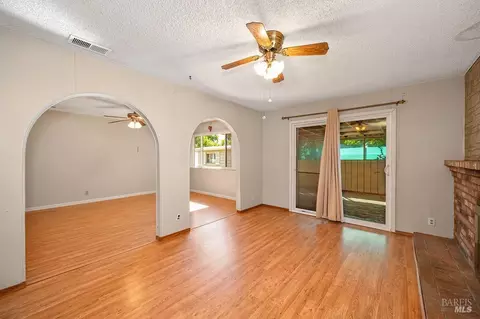 Living - 217 Arrowhead Dr, Vacaville, CA 95687 photo 4 of 6