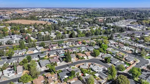 View/Area - 217 Arrowhead Dr, Vacaville, CA 95687 photo 5 of 12