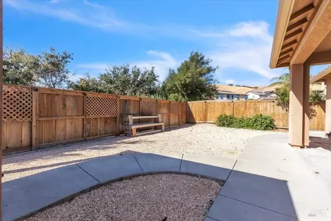 Exterior - 5208 Plye Ct, Fairfield, CA 94533 photo 6 of 10