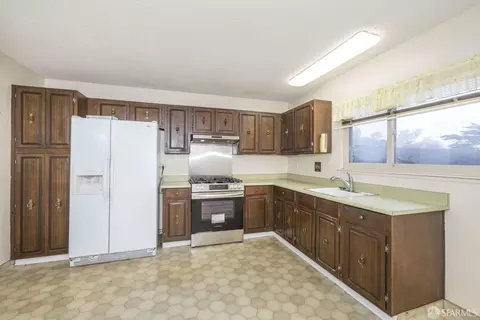 707 Canyon Dr, Pacifica, CA 94044 photo 10