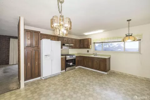 707 Canyon Dr, Pacifica, CA 94044 photo 9