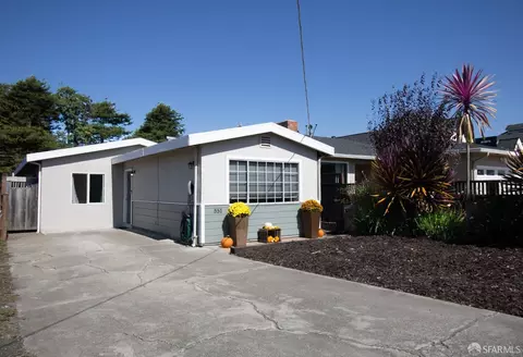 551 Myrtle St, Half Moon Bay, CA 94019