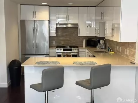 550 Innes Ave #101, San Francisco, CA 94142