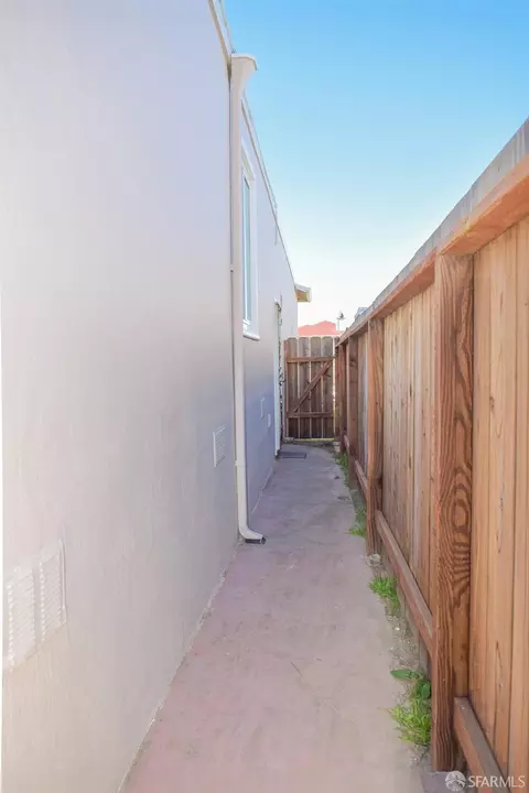 Entry Way - 23 Wavecrest Dr, Daly City, CA 94015 photo 1 of 1